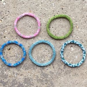 lily and laura bracelets super cute! 5 for 15$